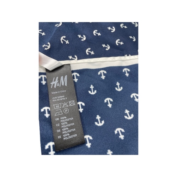 H&M Pocket Square - Picture 1 of 2